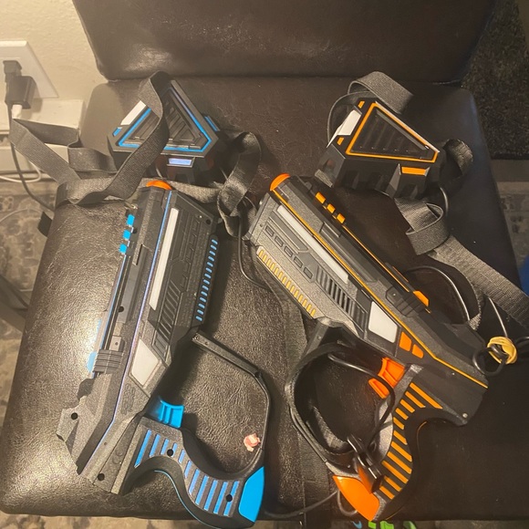 2X Squad Hero Rechargeable Laser Tag Set for Kids, Teens & Adults - Guns & Vests - Picture 7 of 13